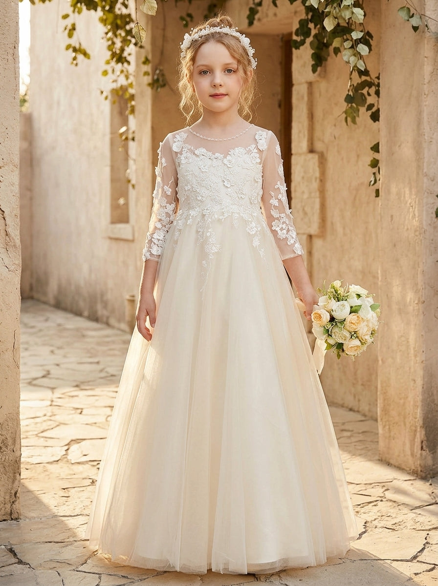 Ivory short sleeve lace appliques flower girl dress in wedding setting - Girwem GRFL1002